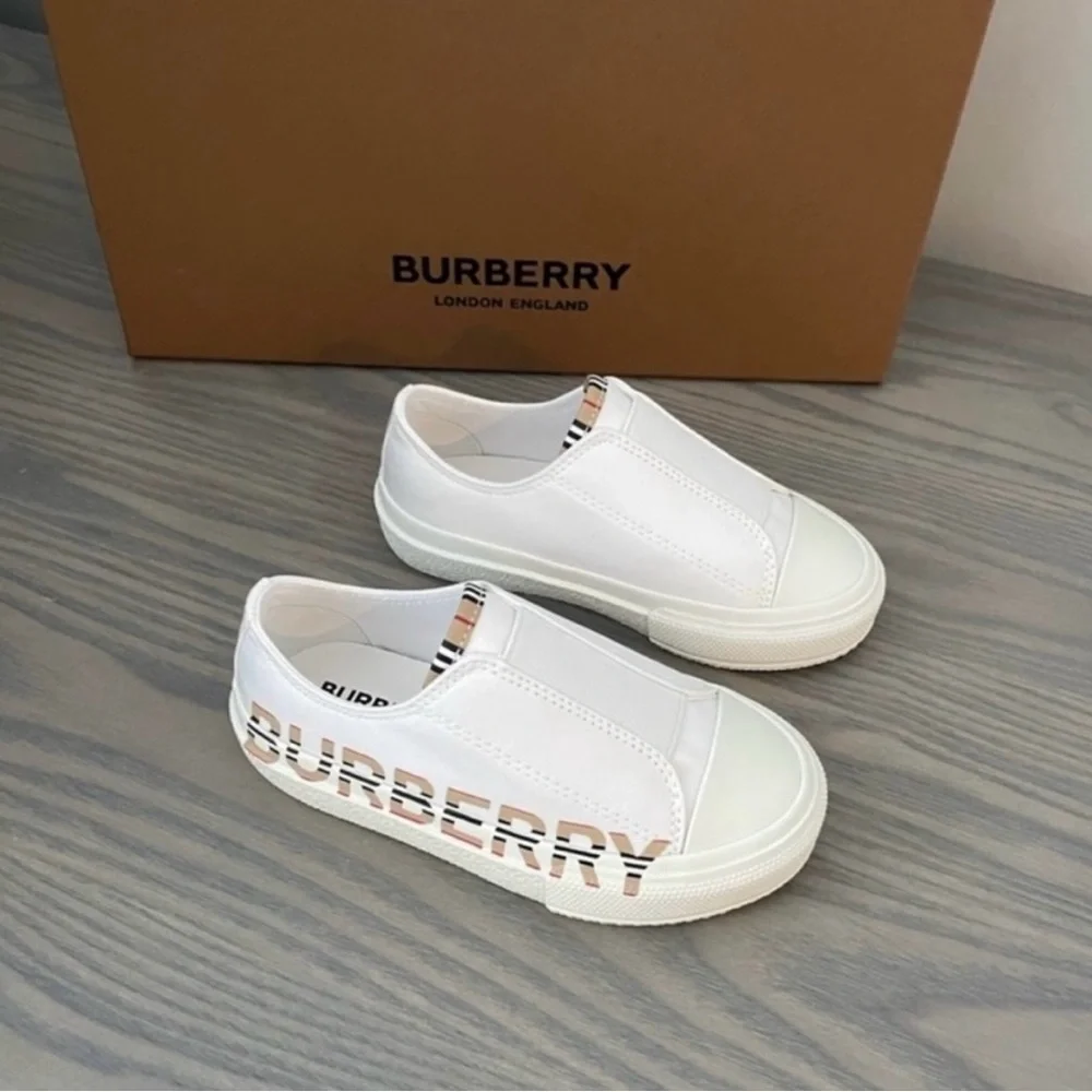 BURBERRY TODDLER GIRL MINI LARKHALL LOW TOP SLIP ON SNEAKER